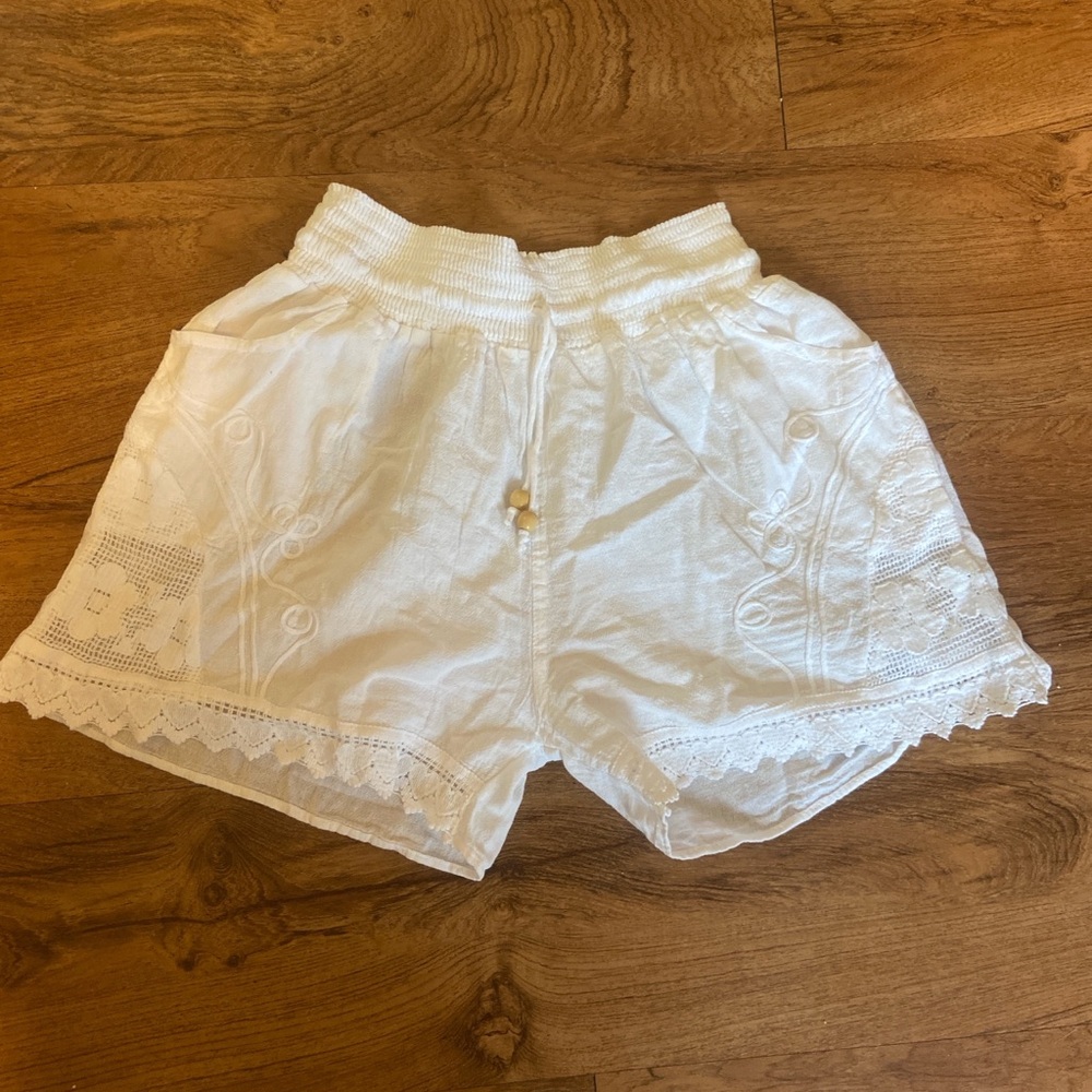 White cotton shorts